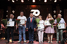Минский завод колесных тягачей СЕМЬ ДЕСЯТИЛЕТИЙ НЕ ЗНАЕТ ПРЕГРАД фото 3