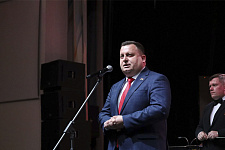 Минский завод колесных тягачей СЕМЬ ДЕСЯТИЛЕТИЙ НЕ ЗНАЕТ ПРЕГРАД фото 2